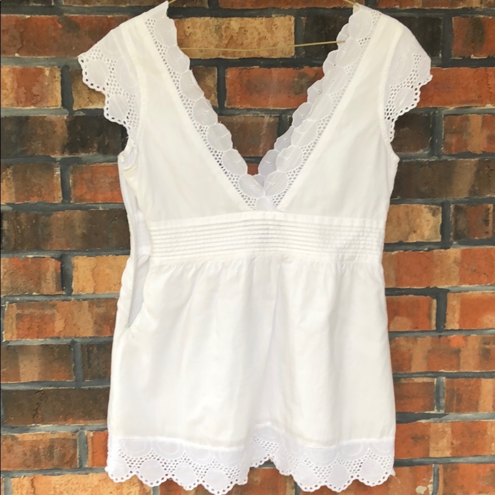 Women’s gap size 2 top